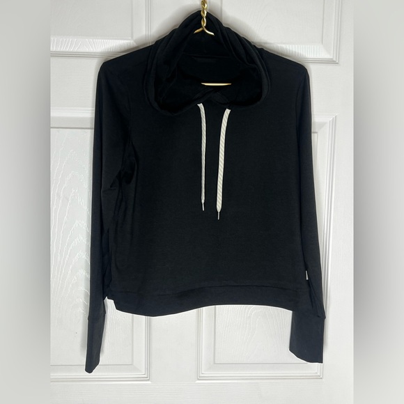 VUORI Halo Essential Hoodie Black Heather - Picture 7 of 7